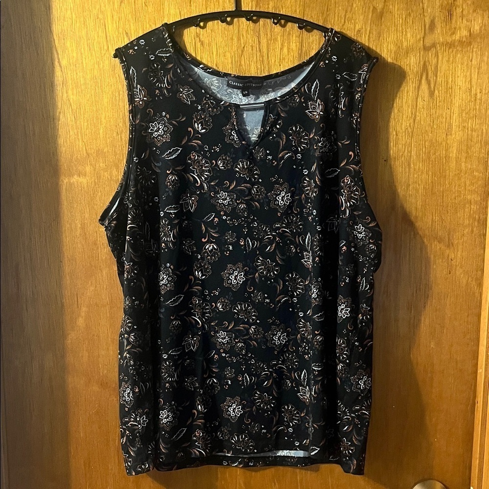 Woman’s Chic Black Floral Sleeveless Blouse Large